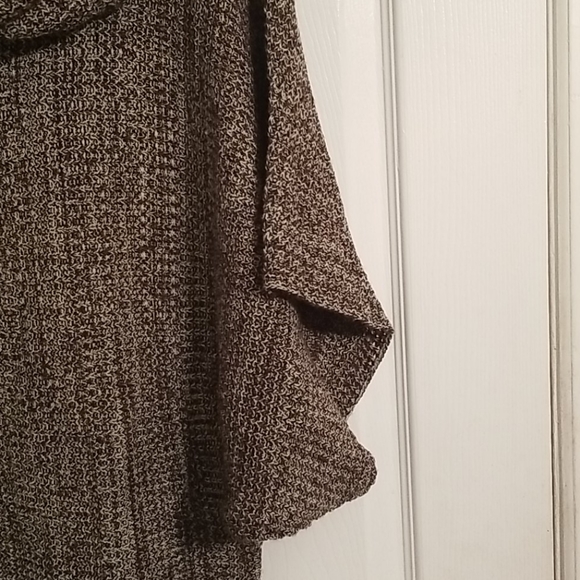 De Rotchild cowl Neck Sweater - Picture 3 of 4